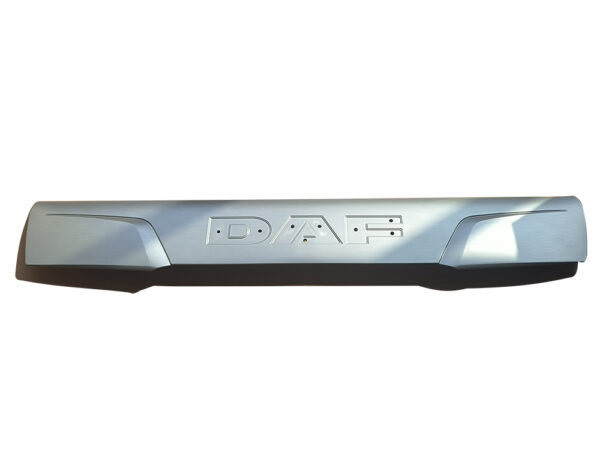Grade do Letreiro Frontal New DAF XF Após 2021 - 2104217