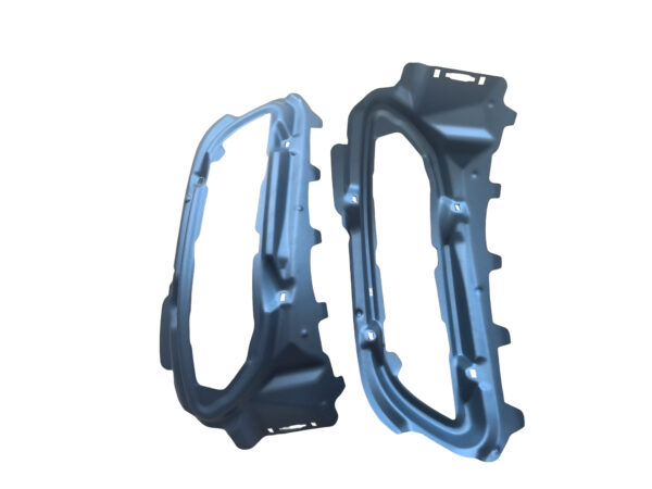 Suporte do Farol Auxiliar Lado Direito do DAF XF 2021 - 1837655