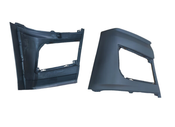Ponteira do Para-choque Lado Esquerdo com Moldura para Farol Mercedes Actros - 9608855525
