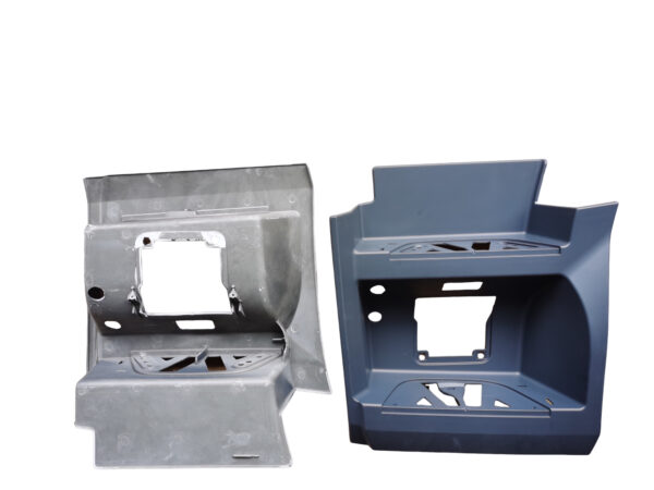 Estribo inferior cabine alta lado direito Mercedes NEW ACTROS 2019 - 9606661903