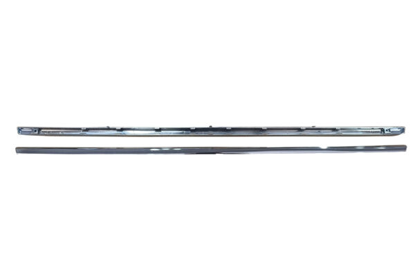 Friso Superior da Grade Inferior Cromado Volvo FH5 2022 - 22822856